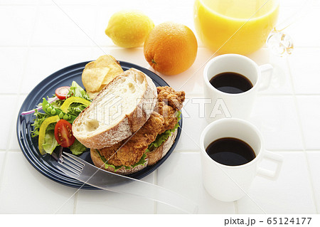 フライドチキンサンド 65124177