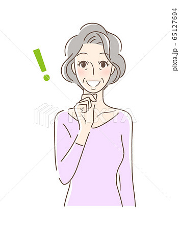 笑顔で納得する正面向きの女性 65127694