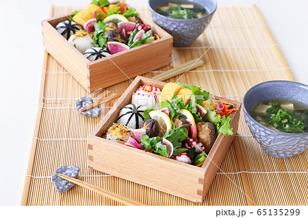 肉詰めしいたけのお弁当 肉詰めしいたけのお弁当 65135299