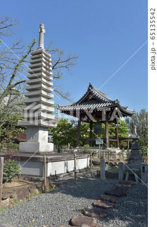乙訓寺 鐘楼と十三重塔 乙訓寺 鐘楼と十三重塔 65135542