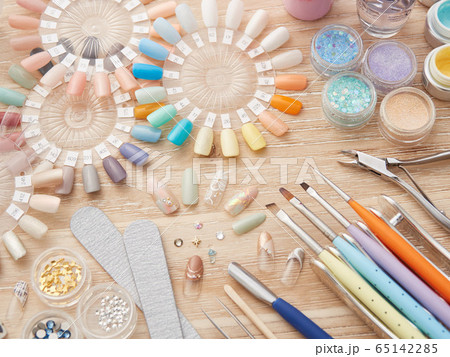 ネイルサロンイメージ・道具 65142285