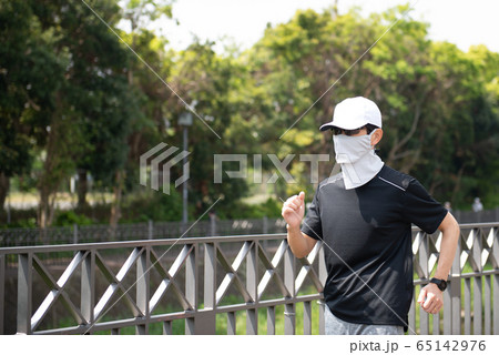 マスクでランニング マスクでランニング 65142976