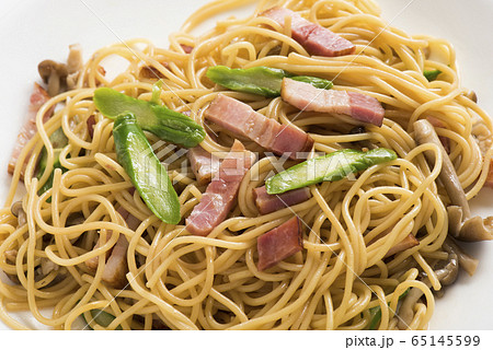 アスパラとベーコンのパスタ アスパラとベーコンのパスタ 65145599