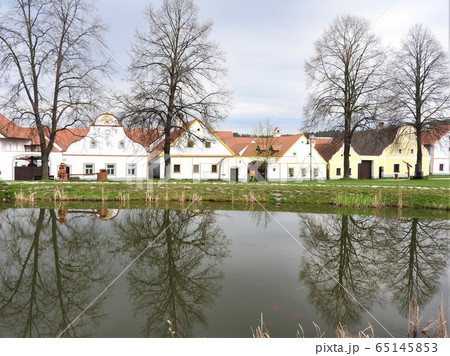 早春　チェコ小さな村 65145853