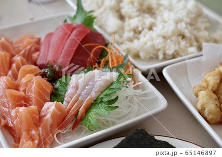 家で食べる手巻き寿司のお刺身 家で食べる手巻き寿司のお刺身 65146897