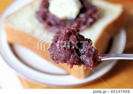 角食の餡バタートーストと餡子の箸あげ 65147409