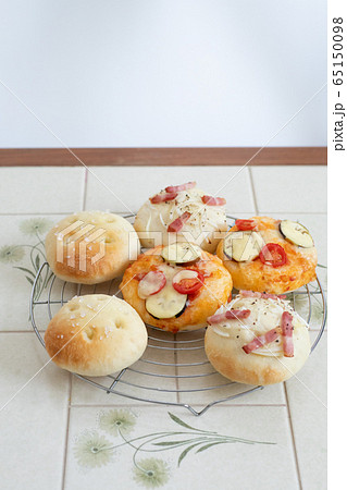 おうちでパン作り フォカッチャ フォカッチャピザ 総菜パン おうちでパン作り フォカッチャ フォカッチャピザ 総菜パン 65150098