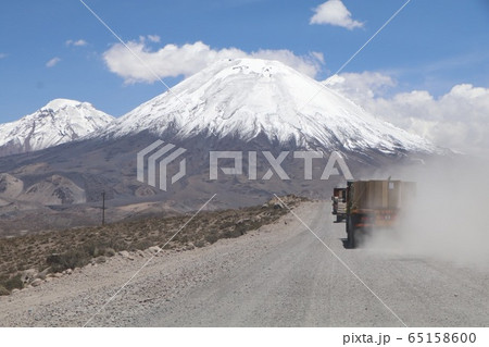 チリ　パリナコッタ山 65158600