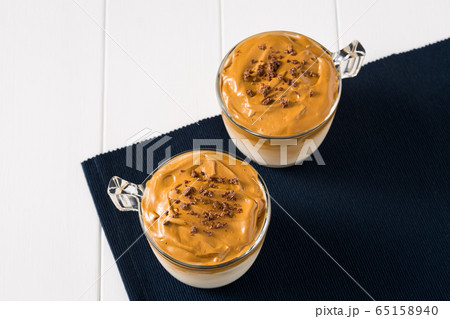 ダルゴナコーヒー - Whipped dalgona coffee 65158940