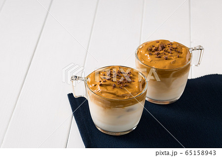 ダルゴナコーヒー - Whipped dalgona coffee 65158943