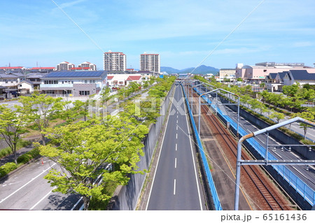 初夏の都市風景 65161436
