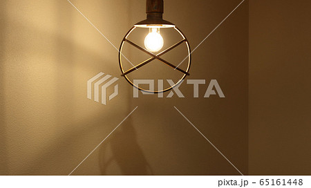 お洒落な玄関ホールの照明の写真素材