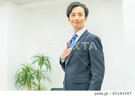 ビジネス　ビジネスイメージ　男性 65164507