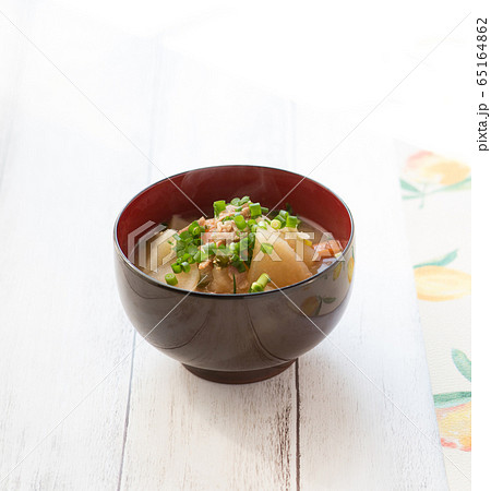豚汁　お味噌汁　お椀 65164862