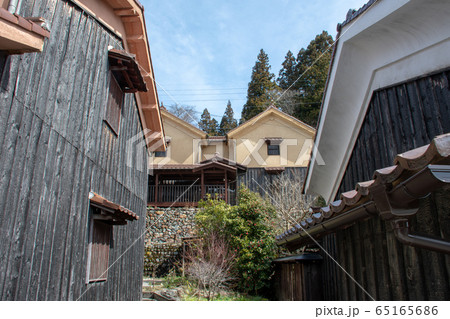 岡山県　吹屋ふるさと村の古い町並み 65165686