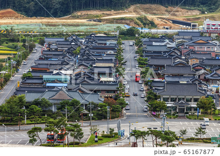 風景 村 瓦屋根 65167877