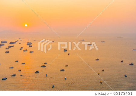 Beautiful tropical beach sea ocean bay with architecture building and ship around pattaya city 65175451