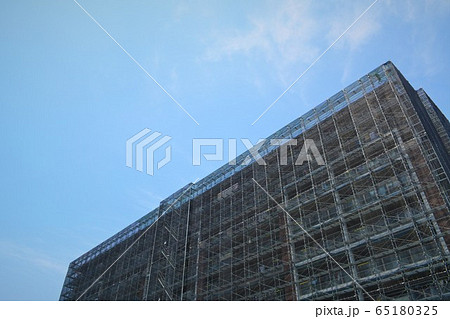 大規模修繕工事に伴う外部足場 65180325