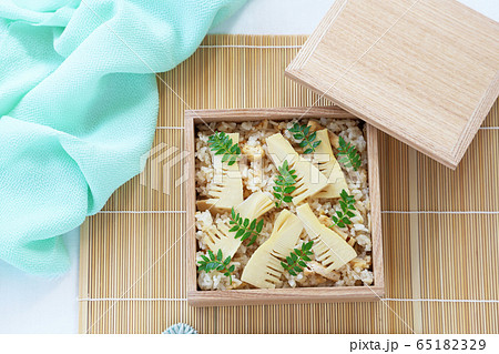 たけのこご飯のお弁当 たけのこご飯のお弁当 65182329