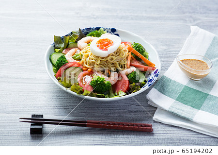 サラダラーメン 65194202