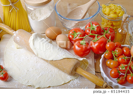 pizza dough and ingredients 65194435