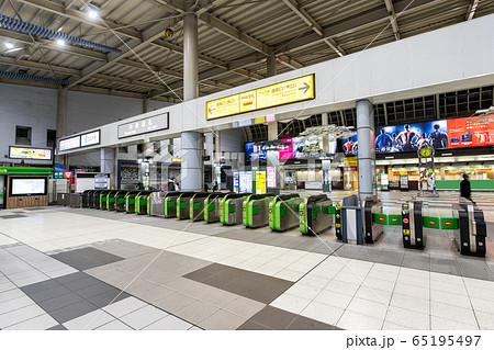 品川駅 中央改札口の写真素材 65195497 Pixta