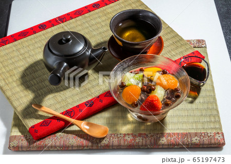 あんみつ beans and cubes of agar Japanese sweets あんみつ beans and cubes of agar Japanese sweets 65197473