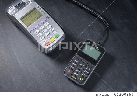 Bank terminal for non-cash payment by mobile phone or credit card 65200369