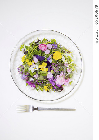 食用花のサラダ 65200679
