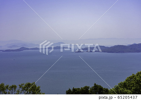 瀬戸内海　笠岡諸島　幻虹臺からの眺望　真鍋島と北木島　岡山県笠岡市 65205437