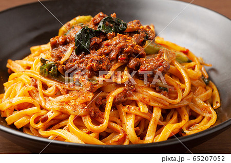 汁なし麻辣担々麺 65207052