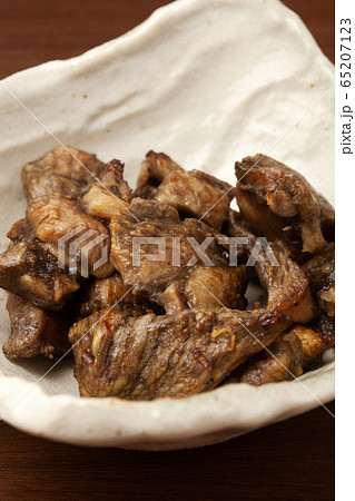 地鶏の炭火焼 65207123