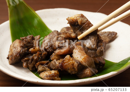 地鶏の炭火焼 地鶏の炭火焼 65207133