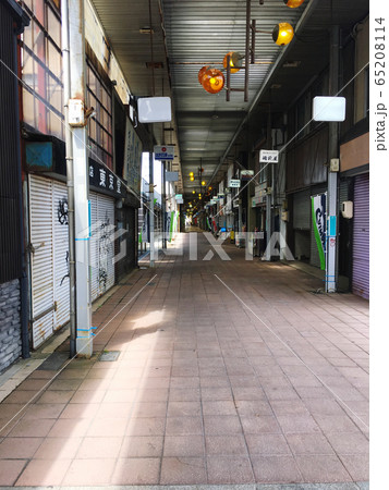 商店街 人気がなく寂しいの写真素材