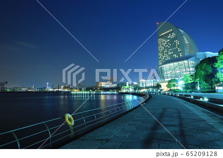 横浜臨港パーク 65209128