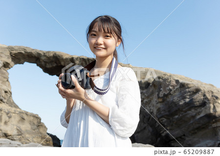 カメラと女の子の写真素材 6597