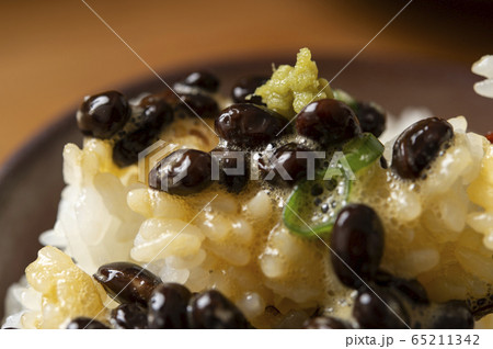 卵黄+黒豆納豆ごはん 卵黄+黒豆納豆ごはん 65211342