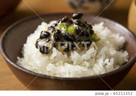 卵黄+黒豆納豆ごはん 卵黄+黒豆納豆ごはん 65211352