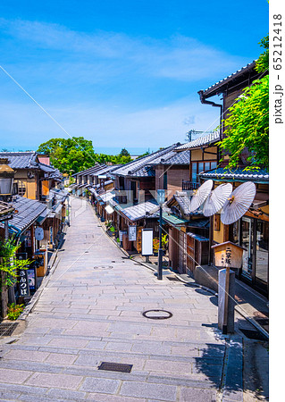 京都の二年坂 65212418