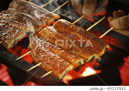 うなぎの蒲焼き うなぎの蒲焼き 65217932