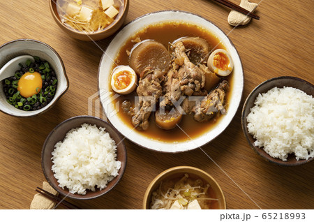 鶏手羽元の煮物と、黒豆納豆の食卓 鶏手羽元の煮物と、黒豆納豆の食卓 65218993