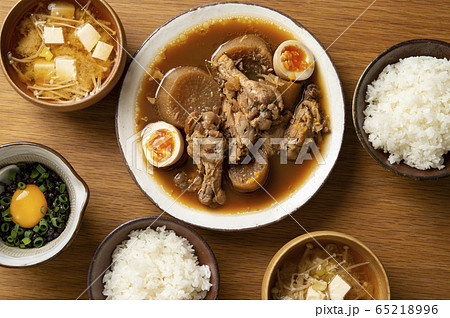 鶏手羽元の煮物と、黒豆納豆の食卓 鶏手羽元の煮物と、黒豆納豆の食卓 65218996