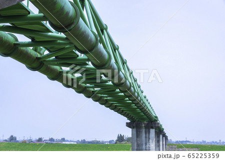 水道管　水インフラ　水道橋　配管　河川 65225359