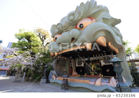 大阪・難波八阪神社　獅子舞台　春④ 65230166