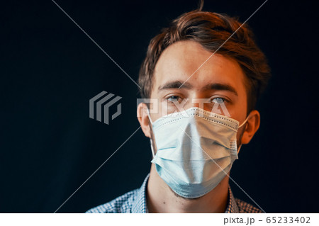 Man in mask. 65233402