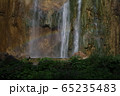滝と虹 65235483