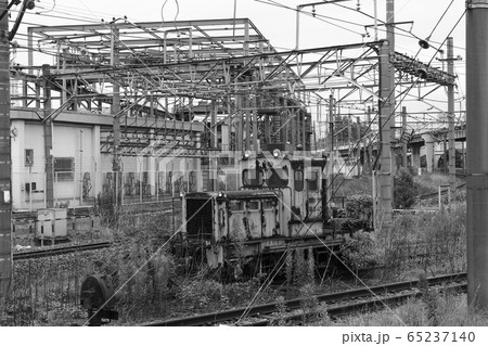 浜川崎駅構内に留置されているモーターカー 65237140