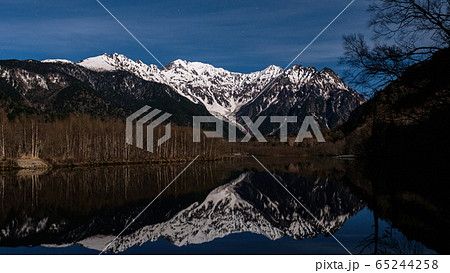 上高地の夜：大正池と穂高連峰 （５月上旬） 65244258