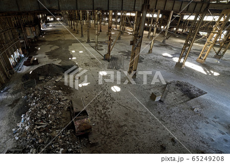 工場の廃墟 65249208
