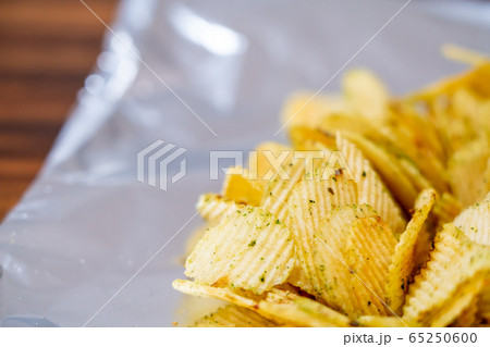 ポテトチップス 65250600